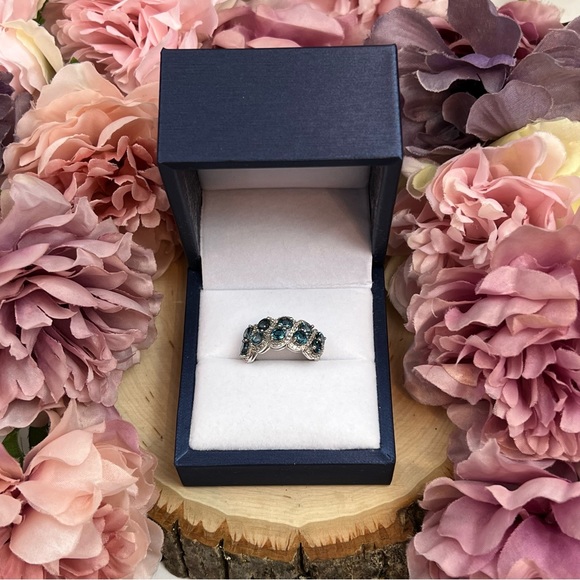 Stunning 3.77 Carat London Blue Topaz Ring with White Topaz Accents - Picture 15 of 17